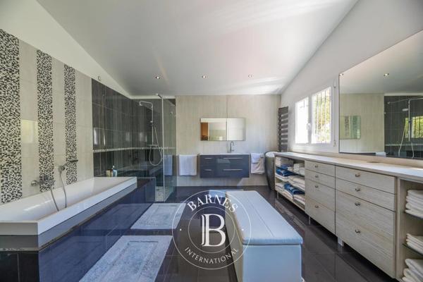 Lumio, Villa 6 Chambres -  380 m² à vendre