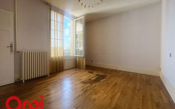 Appartement à vendre    4 pièces • 110 m2 Montluçon