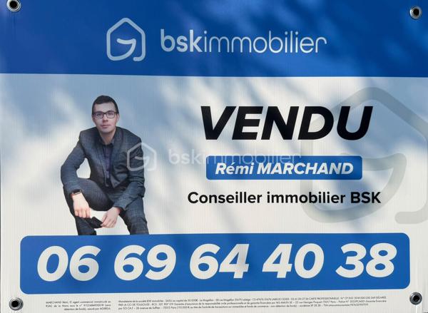 OFFRE ACCEPTÉE 

Le Mans – Grande parcelle non constructible de 10 138 m²

À découvrir au Mans, cette vaste parcelle cadastrée RX142 offrant une surface exceptionnelle de 10 138 m².

Actuellement laissée à l’état naturel, elle est recouverte d’herbe et de végétation spontanée. Une remise en état et un débroussaillage seront à prévoir afin de profiter de son potentiel.

Située à proximité des transports en commun ( T3 et bus )  et d’autres terrains de loisirs, de parcelles plus petites, ce terrain représente une belle opportunité pour différents projets. Il peut notamment convenir à un acquéreur souhaitant créer plusieurs parcelles destinées à des usages de loisirs ou de potager, avec la possibilité de les valoriser par une revente lot par lot.

Il peut également être parfait pour un usage privé, pour profiter d’un grand espace de nature aux portes de la ville.

À noter :
	•	Parcelle non raccordée à l’eau
	•	Parcelle non raccordée à l’électricité ( plusieurs terrains autours sont raccordés ) 
	•	Zone non constructible

Pour plus d’informations ou organiser une visite, merci de me contacter.