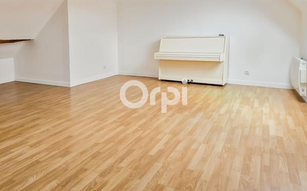 Appartement à vendre    3 pièces • 82 m2 La Chapelle-en-Serval