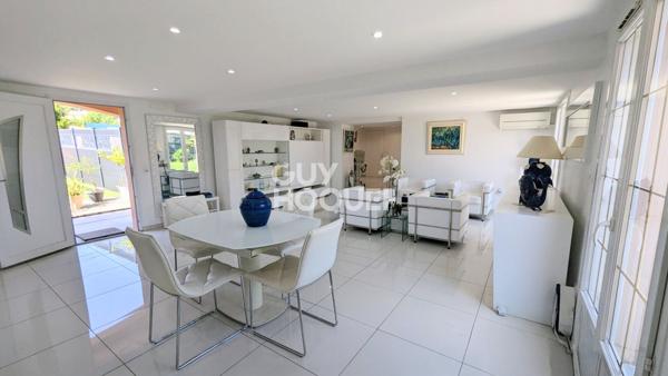 Bouc Bel Air (13320), Maison de 129 m2 avec extérieurs de 231 m2