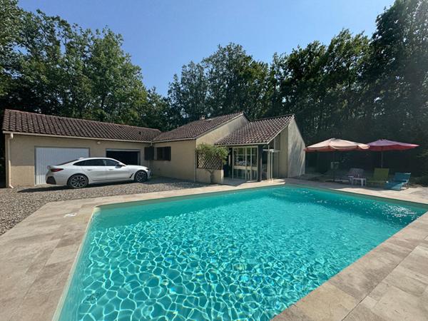 Belle maison avec piscine et double garage