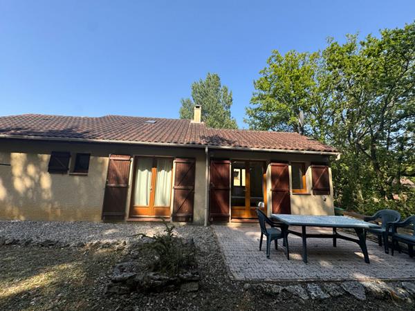 Belle maison avec piscine et double garage