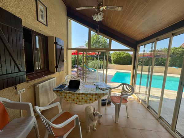 Belle maison avec piscine et double garage