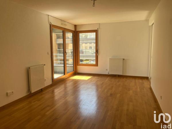 Location appartement 3 pièces 76 m² Lyon 2