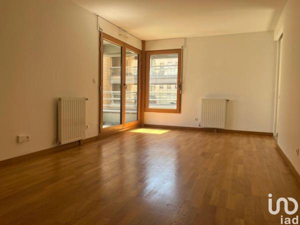 Location appartement 3 pièces 76 m² Lyon 2