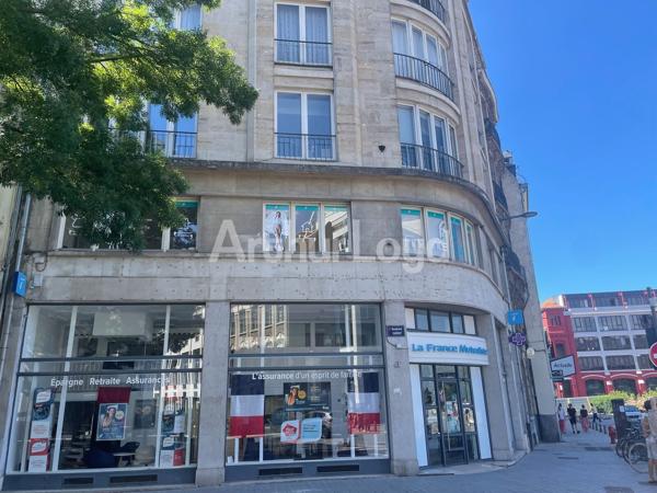 Lille Centre - Bureaux de caractère de 110 m², rénovés et clés en main