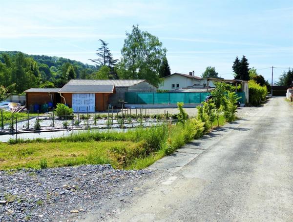Dpt Hautes Pyrénées (65), à vendre BARBAZAN DEBAT - Terrain de 2118 m²