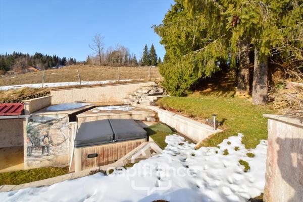 Maison à vendre 9 pièces LES ROUSSES (39)