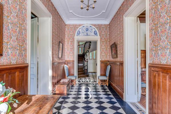 Fontainebleau, Manoir 9 Chambres -  465 m² à vendre