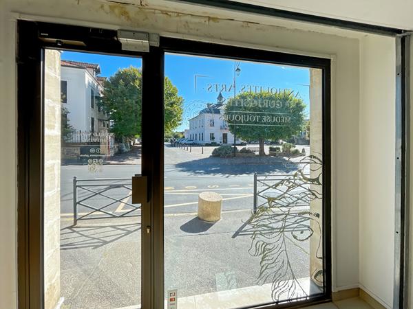 Local commercial Auvers Sur Oise