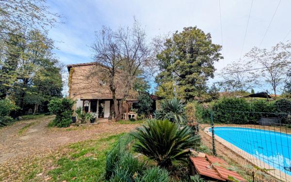 Maison à vendre    8 pièces • 218 m2 Malissard