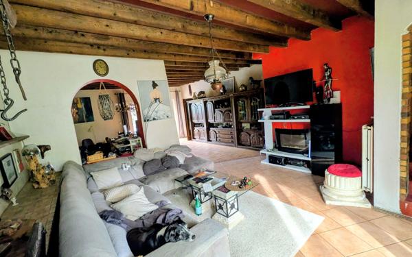 Maison à vendre    8 pièces • 218 m2 Malissard