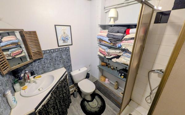 Maison à vendre    8 pièces • 218 m2 Malissard