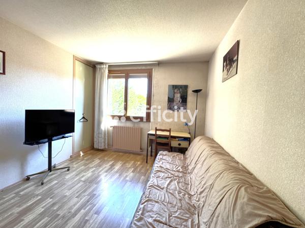 Maison
         7 pièces
        - 163 m² Bien prestige 930 000 € *