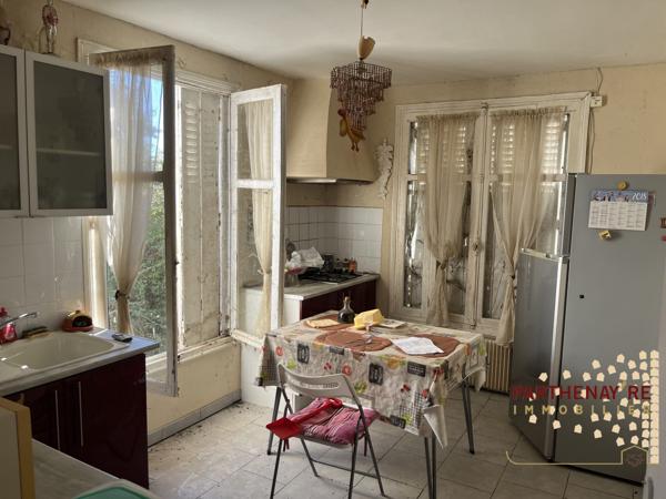 Maison à rénover à VIENNAY
