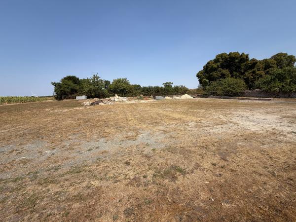 Ancienne ferme à rénover avec terrain constructible