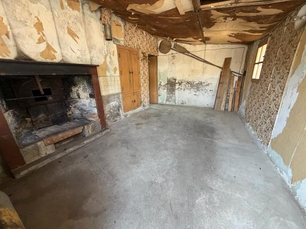 Ancienne ferme à rénover avec terrain constructible