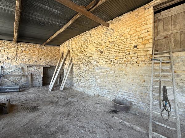 Ancienne ferme à rénover avec terrain constructible