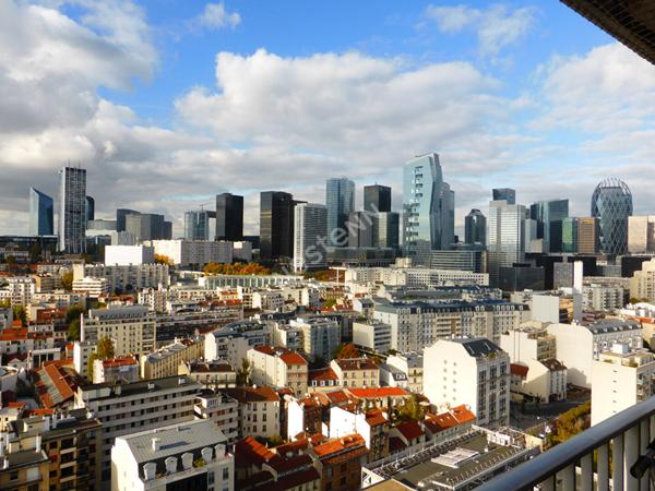 Centre de Puteaux: Appartement 2 pièces avec vue dégagée, cave et parking