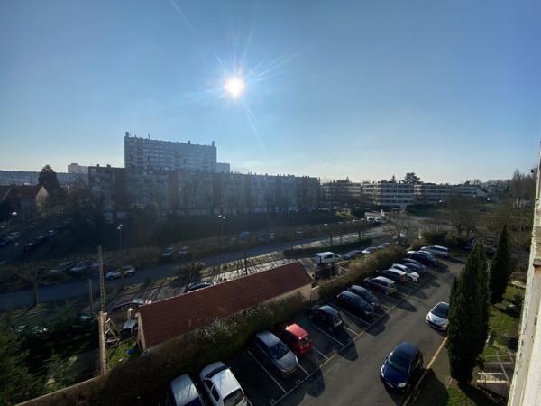 APPARTEMENT F2 LONGJUMEAU