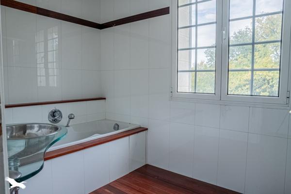 Maison à vendre |  Sainte-Eulalie |  8 pièces | 256 m²