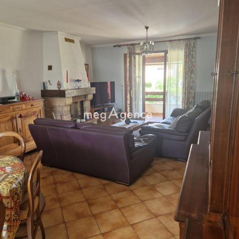 Maison à SAINT-GENIS-LAVAL, 69230 - 5 pièces 152m²