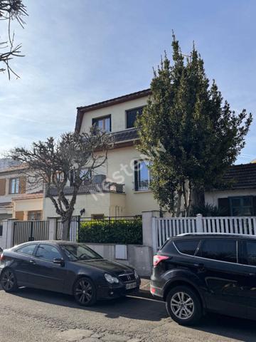 Maison à vendre à Drancy - 6 pièces, 4 chambres, garage fermé