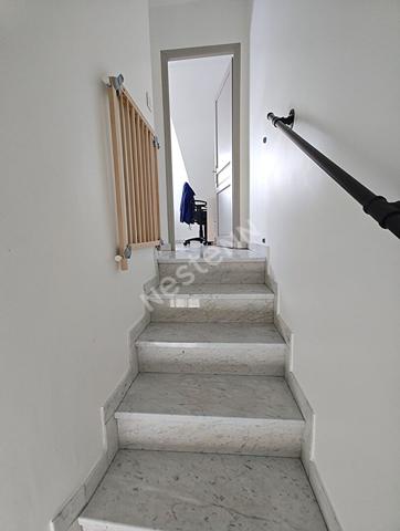 Maison à vendre à Drancy - 6 pièces, 4 chambres, garage fermé