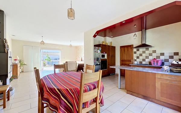 Maison à vendre    5 pièces •  Calvisson