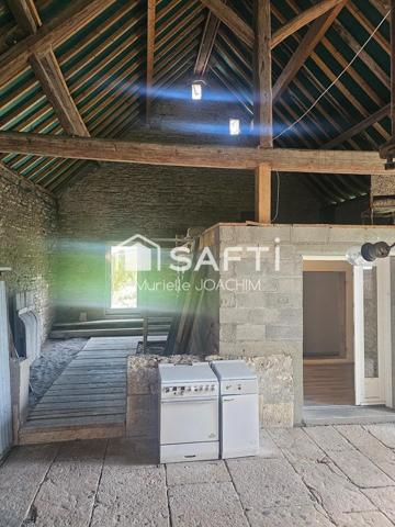 MAISON EN PIERRE DE CARACTERE AU CALME