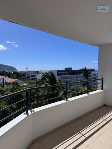 A louer bel appartement de type F3 lumineux sur la résidence BOIS DE SENTEUR avenue GEORGES BRASSENS à Sainte Clotilde.