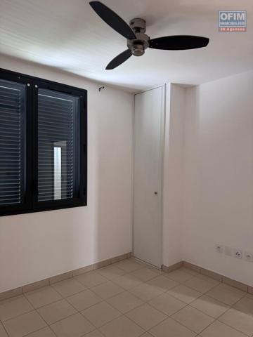 A louer bel appartement de type F3 lumineux sur la résidence BOIS DE SENTEUR avenue GEORGES BRASSENS à Sainte Clotilde.