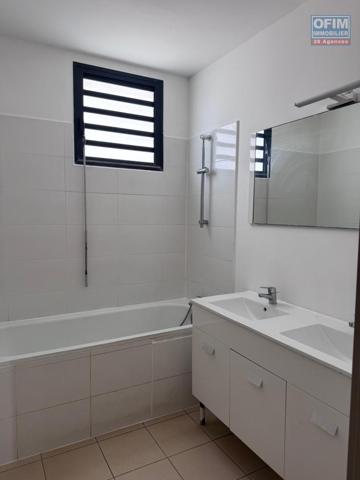 A louer bel appartement de type F3 lumineux sur la résidence BOIS DE SENTEUR avenue GEORGES BRASSENS à Sainte Clotilde.