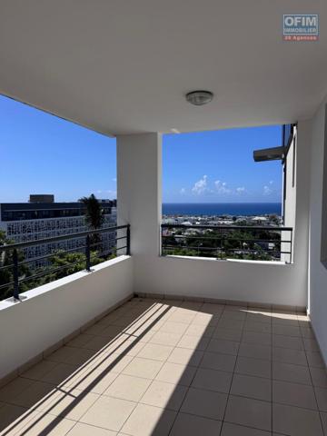 A louer bel appartement de type F3 lumineux sur la résidence BOIS DE SENTEUR avenue GEORGES BRASSENS à Sainte Clotilde.