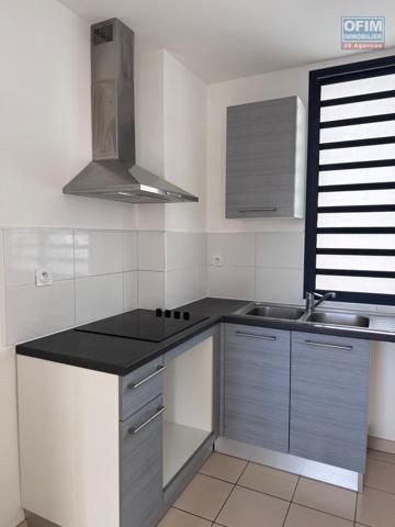 A louer bel appartement de type F3 lumineux sur la résidence BOIS DE SENTEUR avenue GEORGES BRASSENS à Sainte Clotilde.