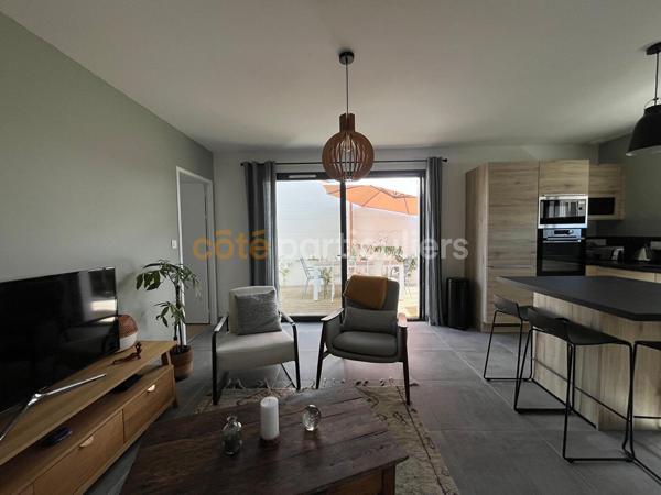 Vente
                Maison70,72 m² - 3 Pièces -
                    VAUX SUR MER (17640)