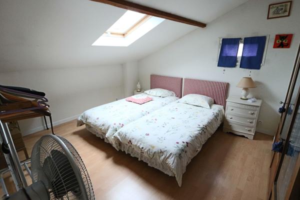 Maison Carrières Sous Poissy 8 pièce(s) 203 m2 €549 000 ** - Référence 8097