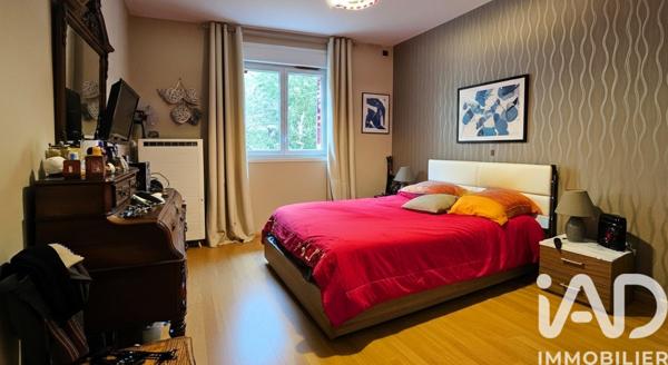 Maison à vendre 10 pièces 217 m² Bures-sur-Yvette