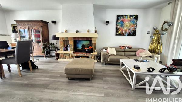 Maison à vendre 10 pièces 217 m² Bures-sur-Yvette