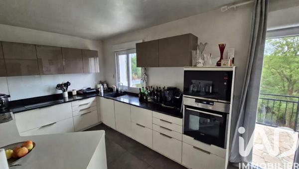 Maison à vendre 10 pièces 217 m² Bures-sur-Yvette