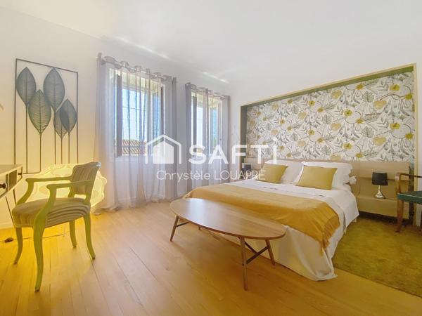 Maison charentaise rénovée, 5 ch et dépendances