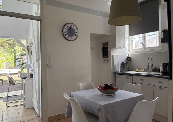 Maison 114 m² avec piscine, jardin et garage sur une parcelle de 387 m²