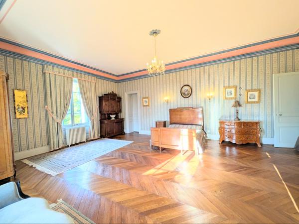 Chateau à vendre à Nexon (87800) - Haute-Vienne