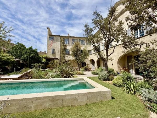 Vente Hôtel Particulier de Prestige - 1 200 m² - Proche Saint-Rémy-de-Provence