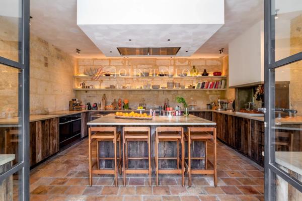 Vente Hôtel Particulier de Prestige - 1 200 m² - Proche Saint-Rémy-de-Provence