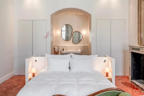 Vente Hôtel Particulier de Prestige - 1 200 m² - Proche Saint-Rémy-de-Provence