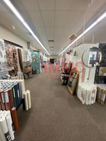 Location / Local Commercial