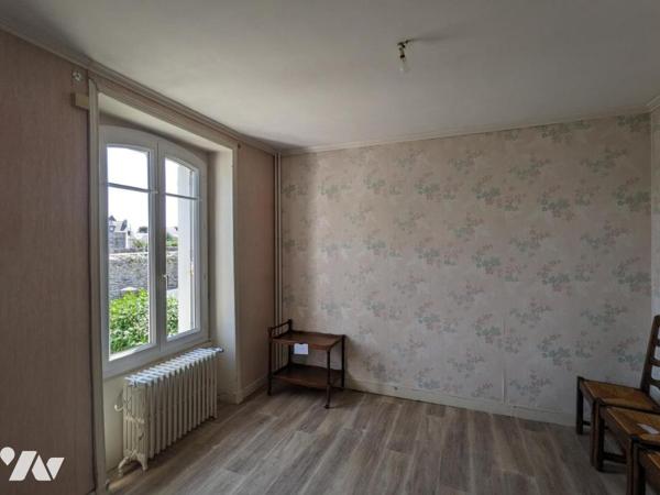 Maison à rénover proche mairie
