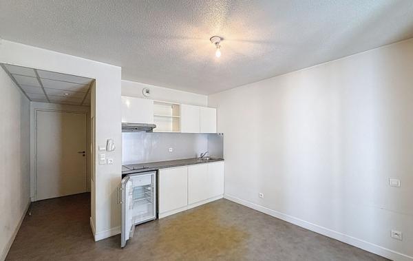 Vente Studio avec Terrasse Emplacement Privilège Beziers   